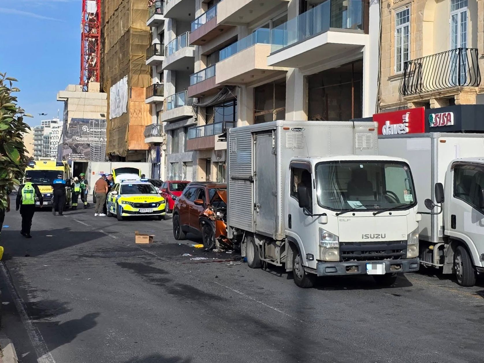 Man Critical After Being Trapped Between Lorry and Car in Sliema