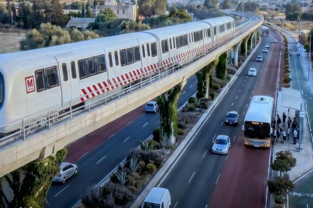 Opposition Criticizes Light Rail Project as Traffic Woes Continue
